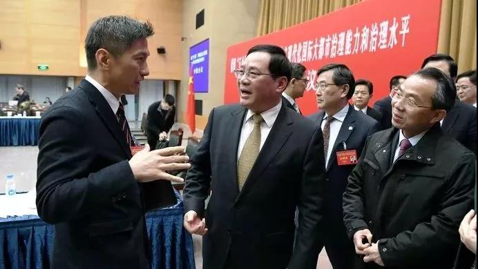 李強(qiáng)對(duì)話(huà)政協(xié)委員，上海律師獻(xiàn)策城市治理
